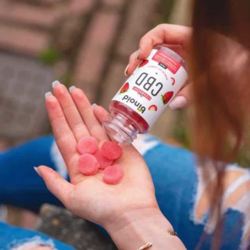 Binoid Gummies - Sour Strawberry 300mg in hand