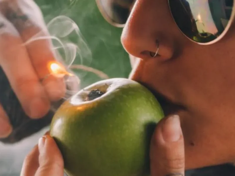 How To Make an Apple Pipe