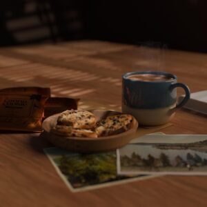 tray-cookies-hot-cocoa